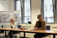 Karin Schultze, Abteilungsleiterin im MID (links) und Dr. Lydia Hüskens, Ministerin Infrastruktur und Digitales (rechts)