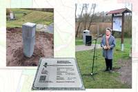 Ministerin Dr. Lydia Hüskens bei der Einweihung des Geodätischen Referenzpunktes