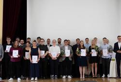 Die Absolventinnen und Absolventen der Sommerprüfung 2025 © LVermGeo ST Die Absolventinnen und Absolventen der Sommerprüfung 2025