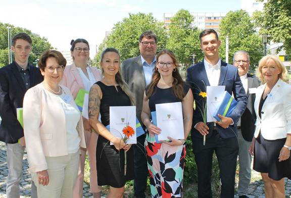 Die Besten des Jahrgangs 2022 einschließlich der Vertreter der Verbände