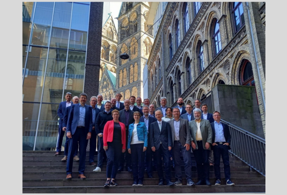 Abb. 1: Teilnehmer der 43. Sitzung des LG GDI-DE © Senat für Bau, Mobilität und Stadtentwicklung der Freien Hansestadt Bremen, Mai 2025